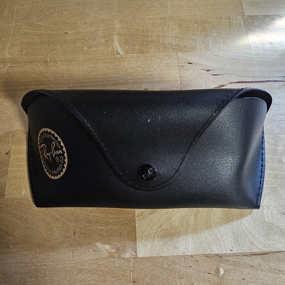 Ray-Ban Other - Ray-Ban Black Leather‎ Sunglass Case Snap Closure Classic Style